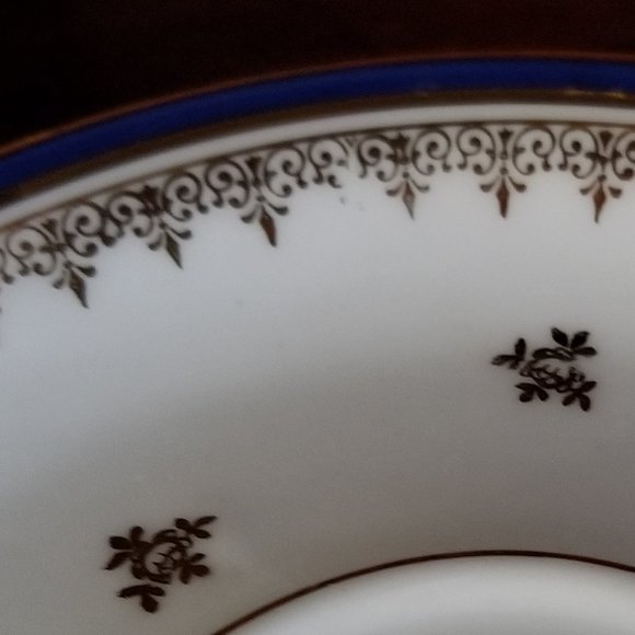 Limoges France Porcelain d'art & More ~ Sugar Bowl, Creamer, Cups and Saucers - Picture 6 of 16